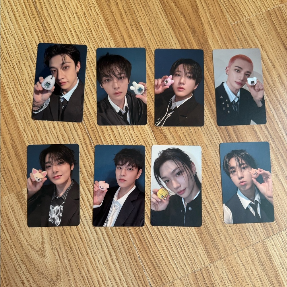 Stray Kids Tamagotchi Photocards Set